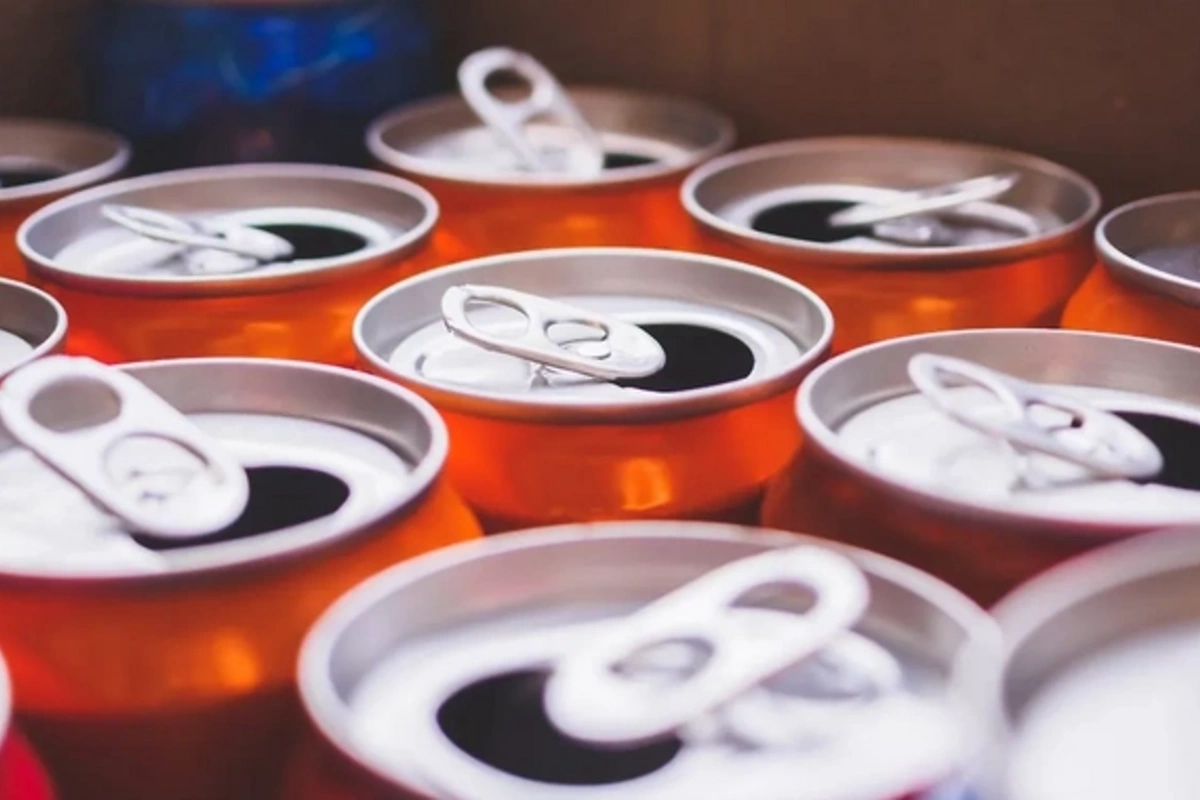  Врачи раскрыли опасный побочный эффект энергетиков для ног