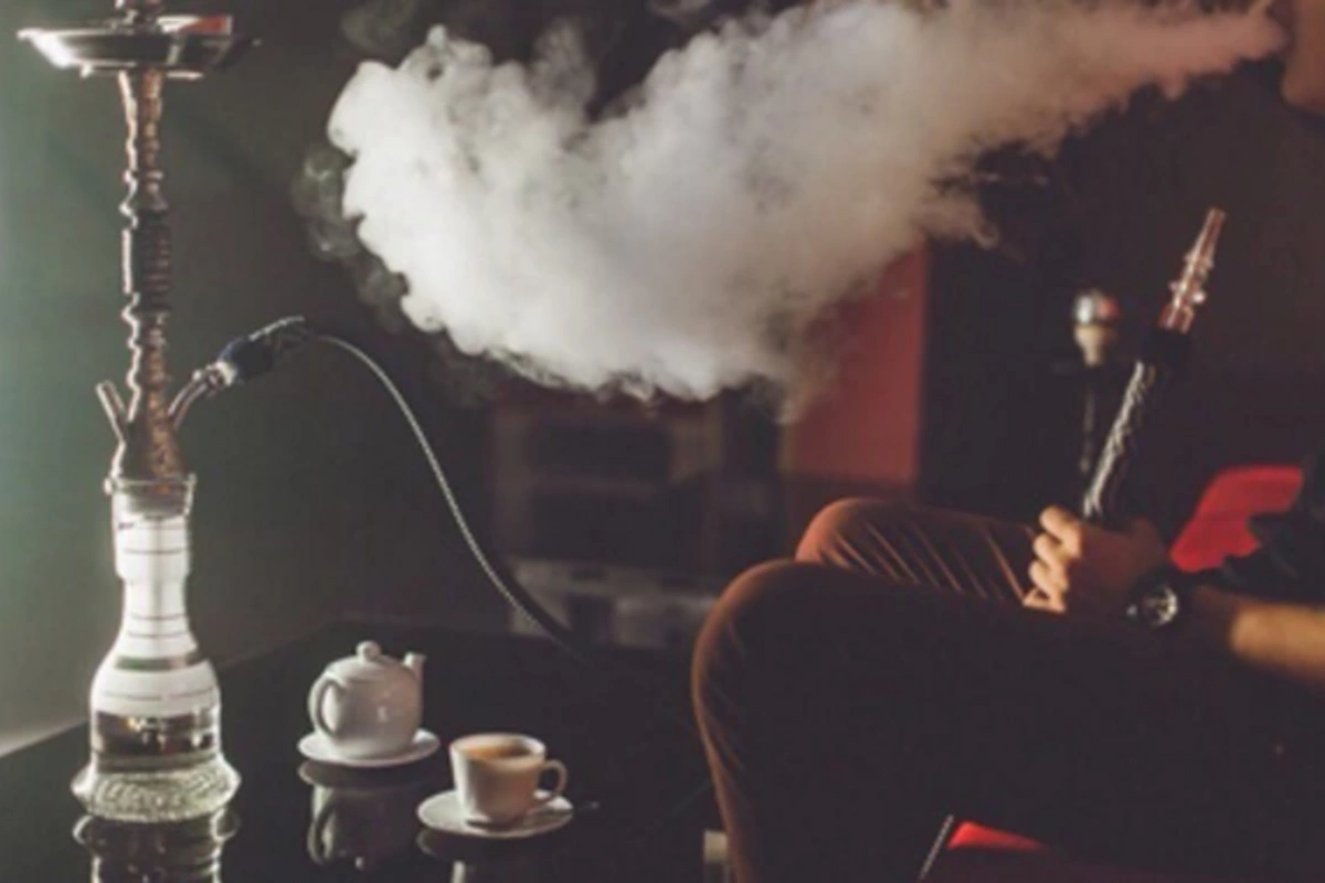 One hour of smoking hookah is equal to smoking 100 cigarettes, said the doctor