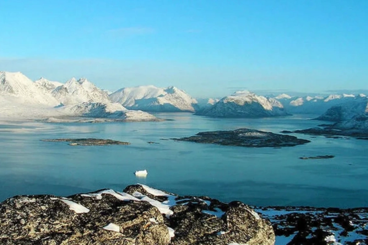 Scientists discovered mysterious sarcophagi in Antarctica, giving a threatening message