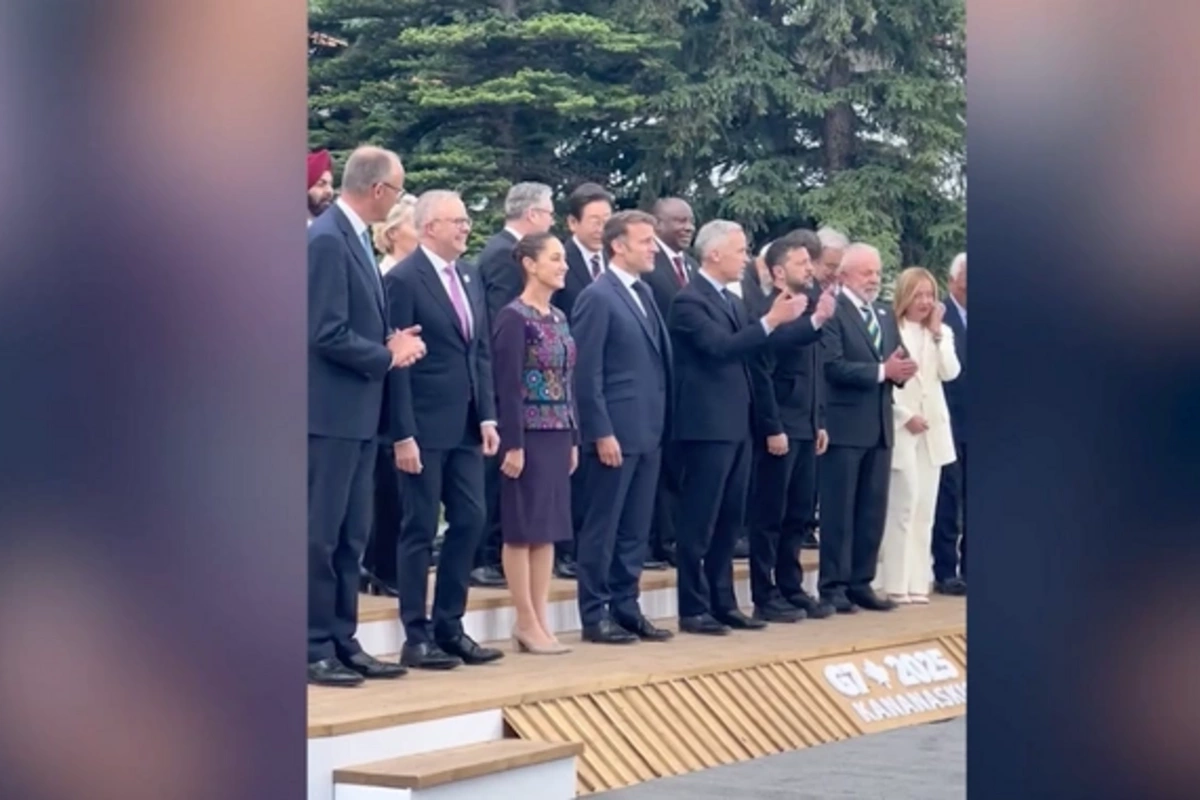 Макрон опубликовал видео с саммита G7 под популярную российскую песню
