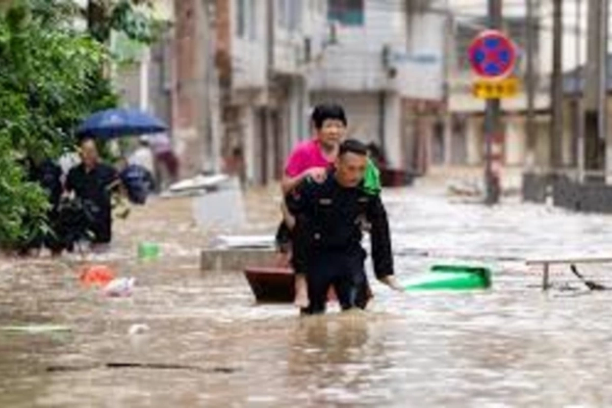 The number of flood victims in northern China has risen to 12 people