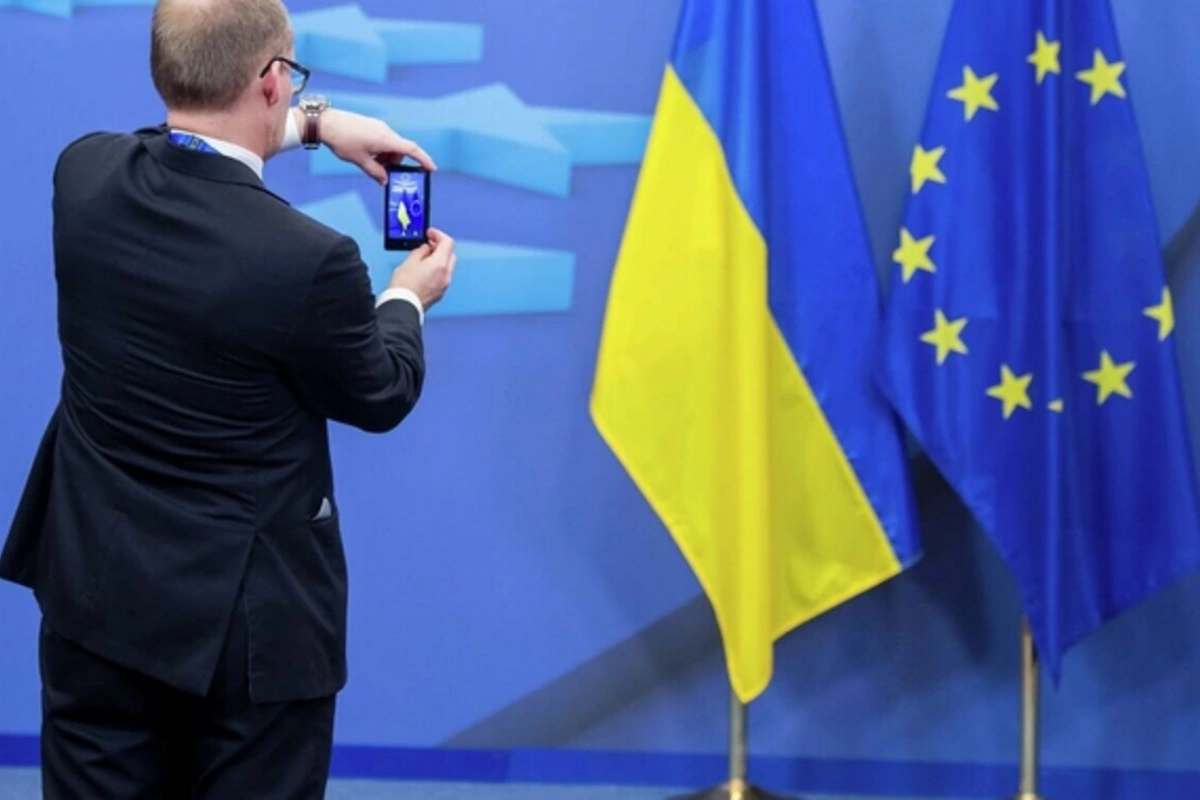 Евросоюз запланировал 100 млрд евро на поддержку Украины