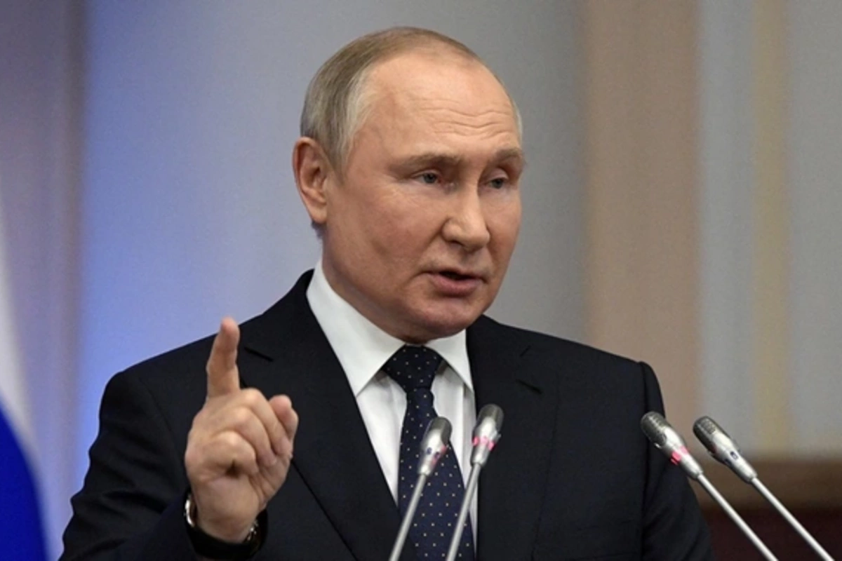 Путин выступил с важным заявлением по украинскому вопросуПрезидент Российской Федерации Владимир Путин выступил с ключевым заявлением относительно ситуации вокруг Украины. В своем обращении глава государства затронул актуальные аспекты российско-украинск