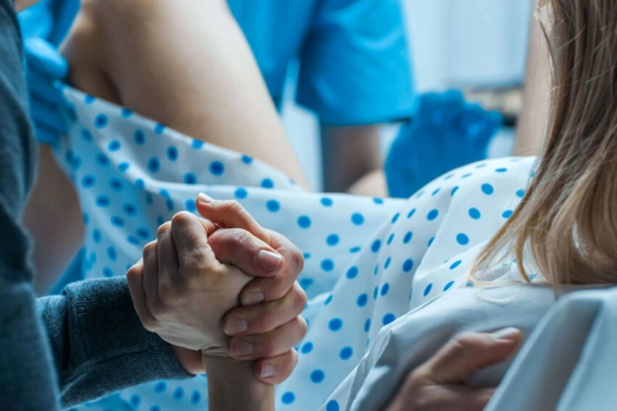 Woman gave birth 17 hours after finding out she was pregnant