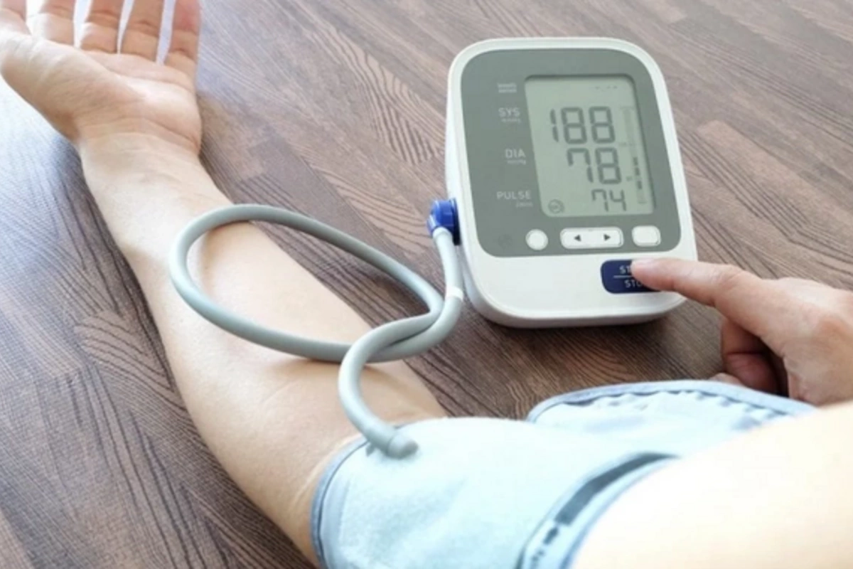 Кардиолог назвал главные ошибки при измерении давления