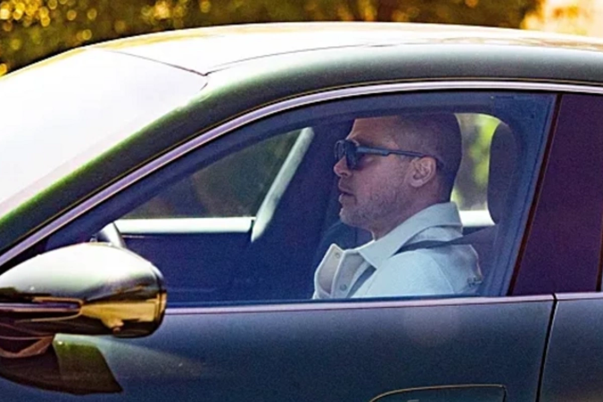 Brad Pitts radical image change sparked controversy online