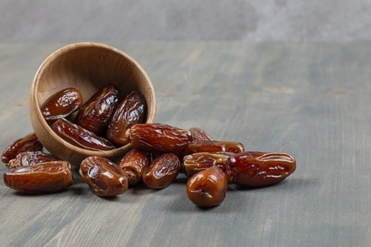 The doctor named a fruit that fights cholesterol and Alzheimers disease