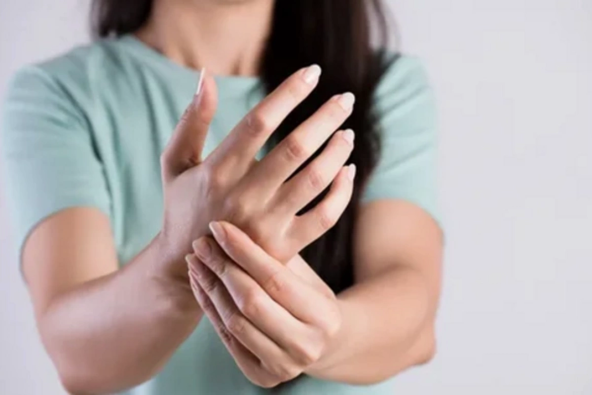 It has become known why hands go numb at night