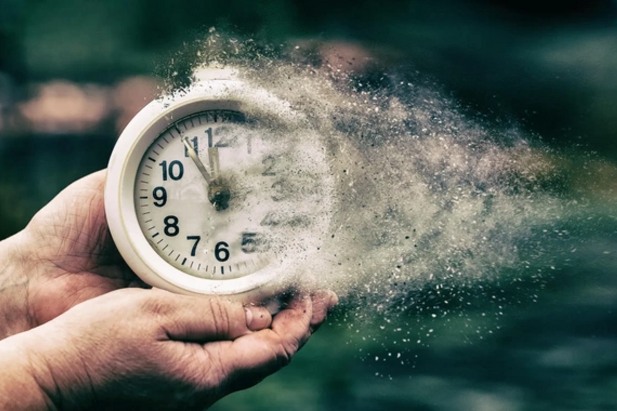  Эпидемиолог из США бьёт тревогу: рост продолжительности жизни в мире замедляетсяАмериканский специалист в области эпидемиологии обратил внимание общественности на тревожную тенденцию - темпы увеличения средней продолжительности жизни населения начали сни