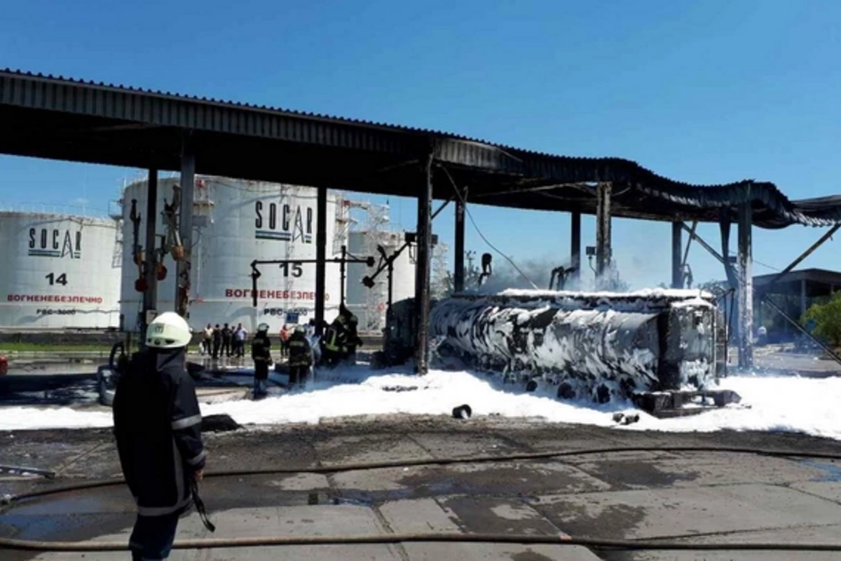 Media: Russia struck SOCAR oil depot in Odesa region, there are wounded