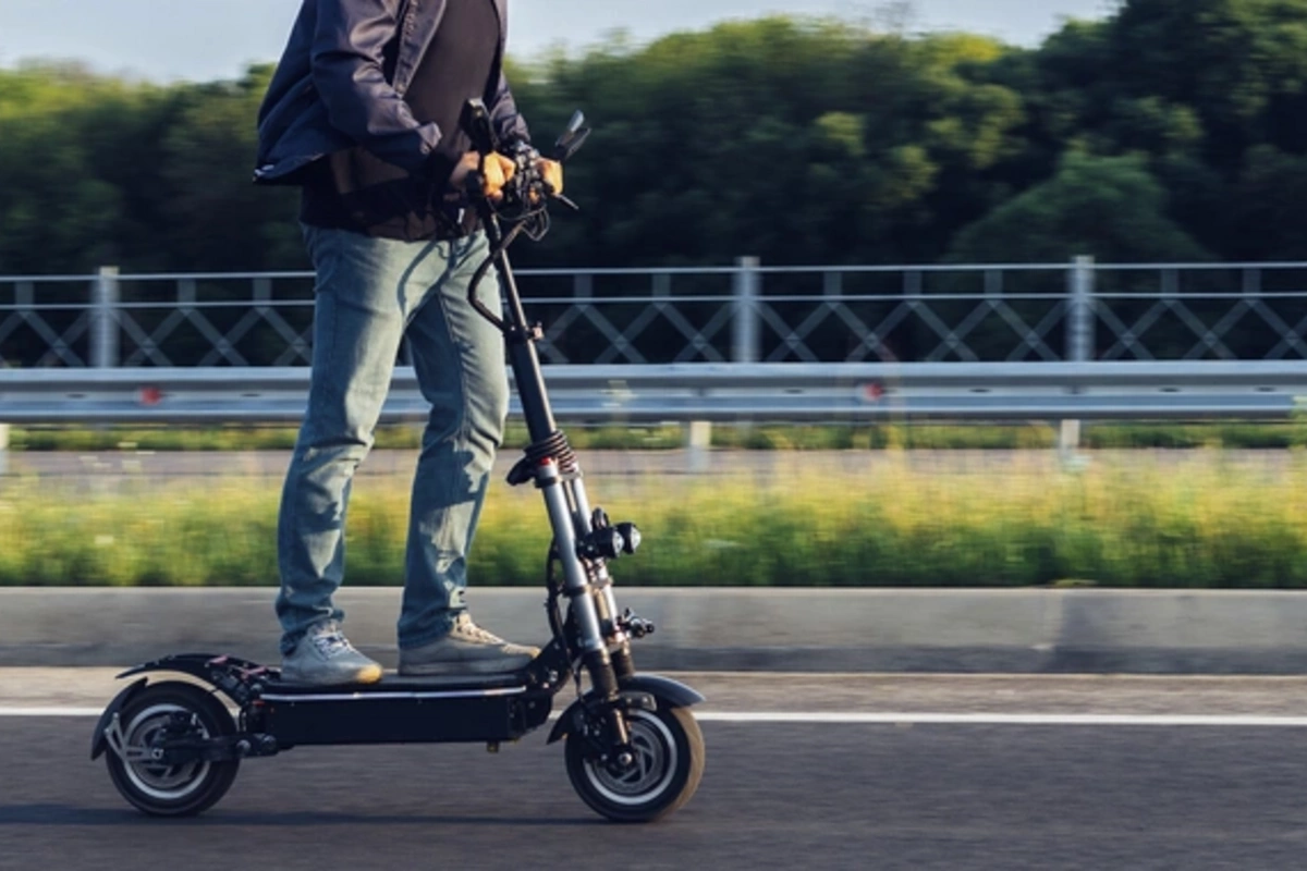 Scientists sound the alarm: electric scooters are becoming a serious threat to childrenResearchers have identified an alarming trend of increasing injuries among minors related to the use of electric scooters. According to recent scientific studies, child