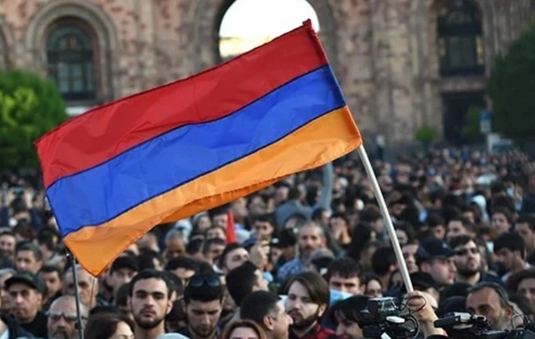 Архиепископ Аджапахян отказался выдвигаться на пост премьер-министра Армении
