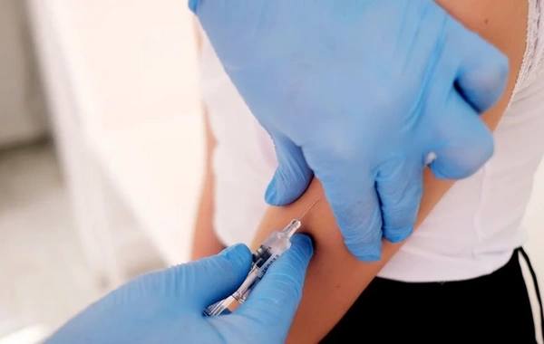  Врач рассказал, кому жизненно необходима вакцинация от гриппаМедицинский эксперт поделился важной информацией о том, для каких категорий населения прививка от гриппа является не просто рекомендацией, а жизненной необходимостью. По словам специалиста, сво