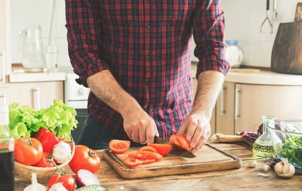 Which foods contribute to the development of malignant tumors