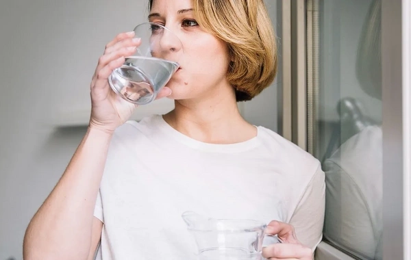 It has become known how much water you need to drink to avoid a stroke