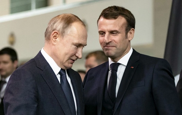 Путин и Макрон поговорили по телефону впервые за три года
