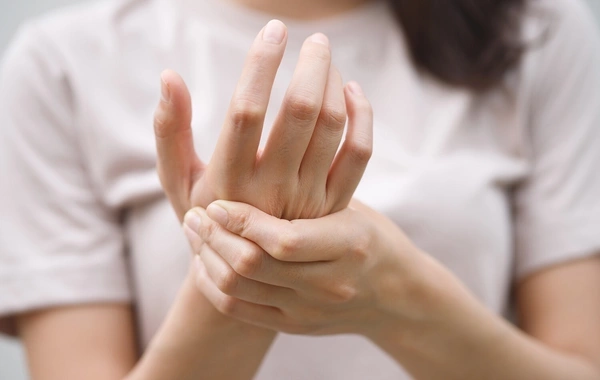Why cracking your knuckles can be harmful to your health