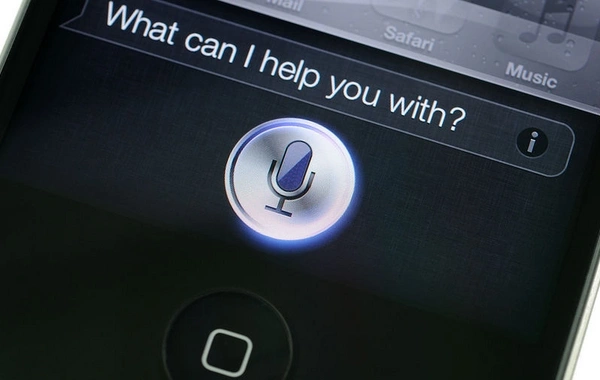 Apple started integrating Siri into WhatsApp and other applications