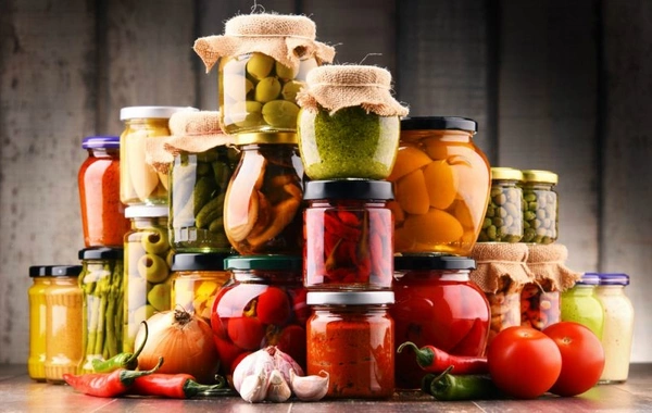  Назван самый опасный продукт для домашних заготовокЭксперты по пищевой безопасности выявили продукт, представляющий наибольшую угрозу при домашнем консервировании. Речь идёт о заготовке, которая при неправильном приготовлении может стать источником серьё