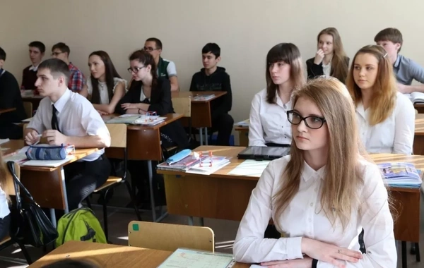 В России хотят ввести плату за учебу детей мигрантов