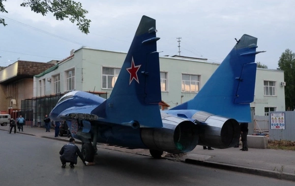 In Yerevan, a Russian fighter jet crashed into an iron pole, and then into a fence