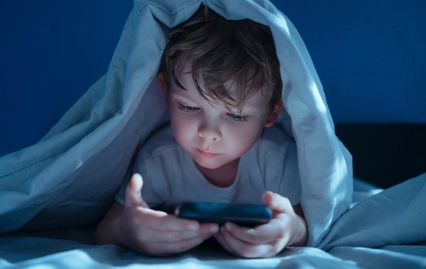 Ban on smartphones during lessons is the simplest way to improve grades