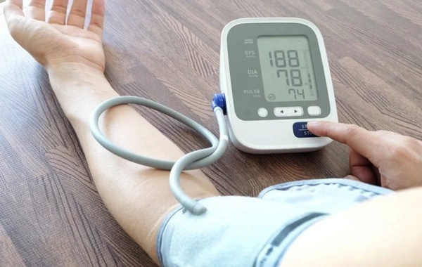 Кардиолог назвал главные ошибки при измерении давления