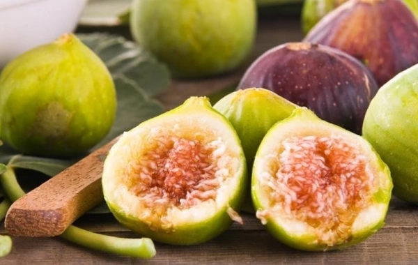 Fig every day: benefits and contraindicationsThis sweet and juicy fruit, known since ancient times, not only pleases the taste buds but also has an impressive set of beneficial properties. However, despite all its advantages, figs are not suitable for