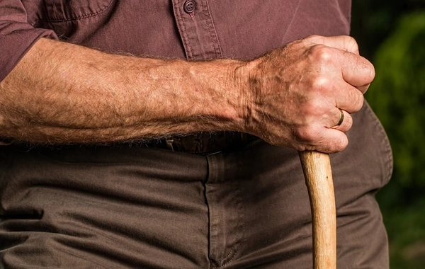 The Secret of Super-Longevity Revealed