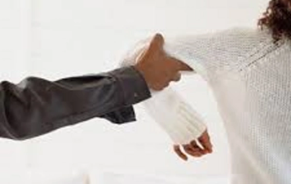 Ways to quickly identify an abuser revealedPsychologists have shared key signs that will help to timely identify abusive behavior of a partner, without waiting for the development of toxic relationships.Specialists emphasize that recognizing an abuser in 