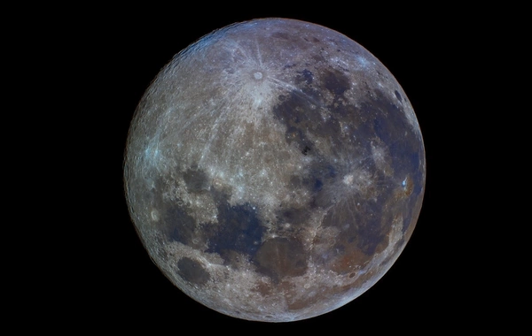 Луна готовится принять первых космических туристов