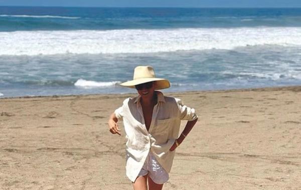 Meghan Markle in short shorts was photographed on vacation with Prince Harry