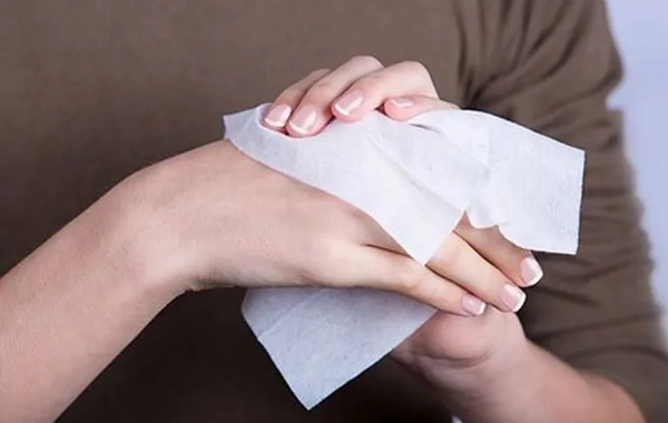 What are the health risks of wet wipes?