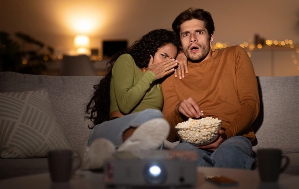  Названа неожиданная польза просмотра фильмов ужасовИсследователи обнаружили удивительный положительный эффект, который могут оказывать фильмы ужасов на психологическое состояние зрителей. Как выяснилось, просмотр пугающих кинолент способен принести неожи