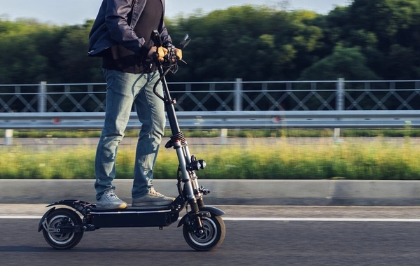 Scientists sound the alarm: electric scooters are becoming a serious threat to childrenResearchers have identified an alarming trend of increasing injuries among minors related to the use of electric scooters. According to recent scientific studies, child